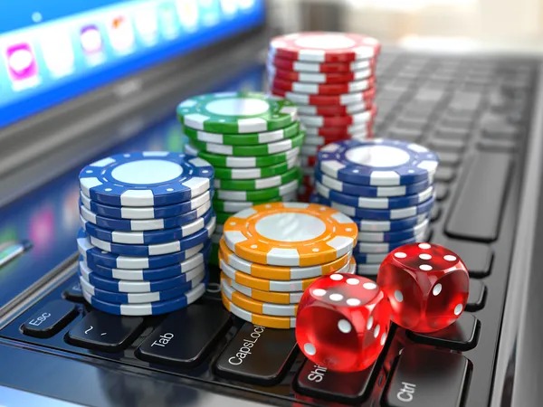 tumi4d mobile app showing Uber Cup odds and live casino tables side by side